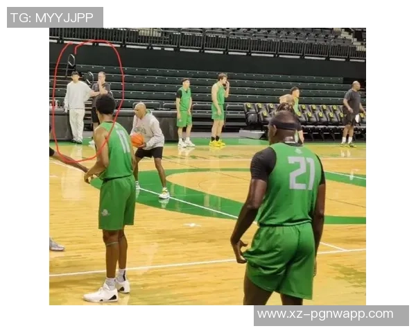 林葳在俄勒冈大学积极训练与队友们共同参与团建活动展现团队精神